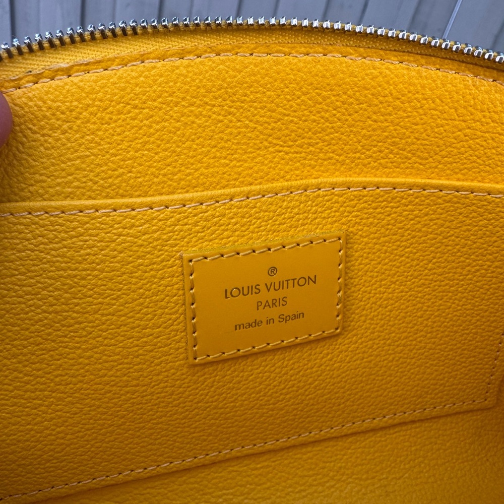 Louis Vuitton Epi Yellow Cosmetic Pouch Tassili Leather LV Clutch Bag Authentic - Picture 5 of 9